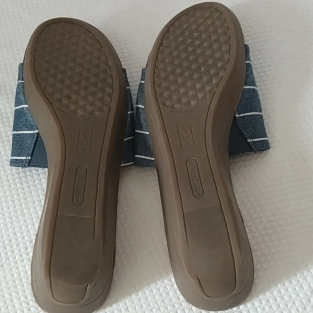Aerosoles Blue Striped Slide Sandals